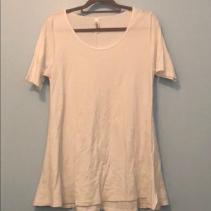 Lularoe solid white perfect T size small